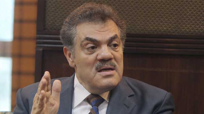 رئيس حزب الوفد يجمد عضوية ستة من نواب الحزب بالبرلمان 