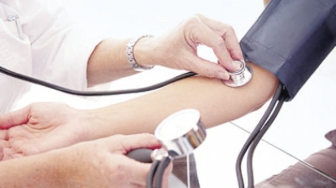  عدم الانتظام في تناول عقاقير ضغط الدم قد يؤدي إلى أزمات قلبية 