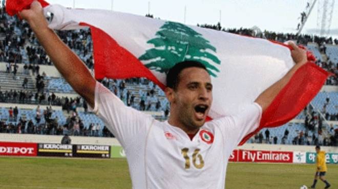 حملة لبنانية من أجل عودة رضا عنتر عن قرار اعتزال اللعب الدولي