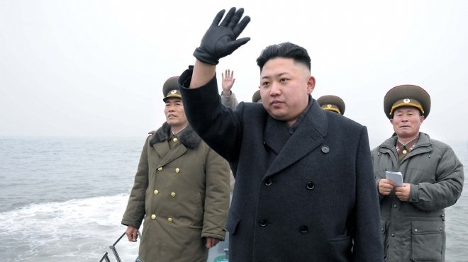  الزعيم الكوري الشمالي يتفقد قواته في أجواء توتر شديد
