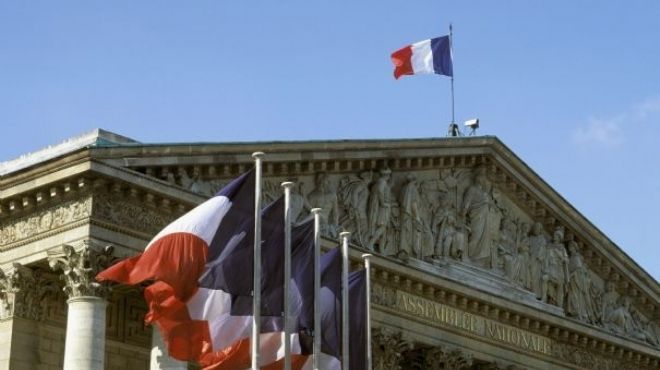  برلمانية فرنسية تصف إستفتاء 