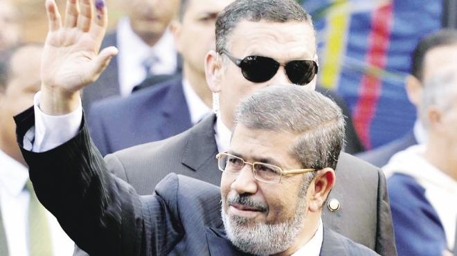 مرسي يبحث مع مساعديه ومستشاريه أحداث 