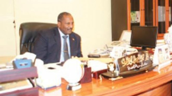 مساعد الرئيس السوداني يبحث مع وزير بريطاني مسار العلاقات بين 
