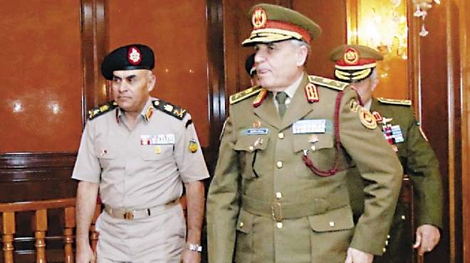 رئيس أركان حرب القوات المسلحة يصل القاهرة بعد زيارته لـ