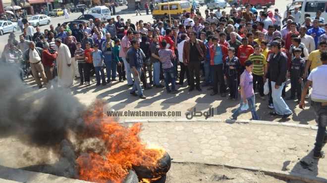 اشتباكات بين المتظاهرين والإخوان أثناء عرض 
