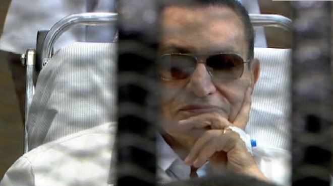  المبادرة المصرية للحقوق الشخصية تدعو لتفادي أخطاء محاكمة مبارك الأولى