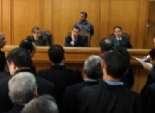  مشادات كلامية بين المدعين بالحق المدني وهيئة المحكمة في قضية قتل متظاهري الإسكندرية 
