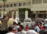 مظاهرات خلف ديوان محافظة مطروح للمطالبة بإسقاط 