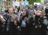 «أنصار مرسى» يحاولون «ضرب» خطيب «القدس».. وأمهات الشهداء يحاصرن منزل الرئيس