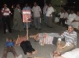 متظاهرو بنها ينامون في الطريق أمام مبنى محافظة الدقهلية اعتراضا على خطاب 
