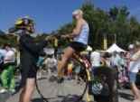 بالصور| استعدادات سباق الدراجات في جزيرة كورسيكا الفرنسية
