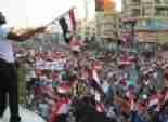 توافد مئات المتظاهرين إلى ميدان عبدالمنعم رياض بالغردقة