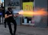 الشرطة التركية تفرق متظاهرين بالقرب من ميدان تقسيم في أسطبنول