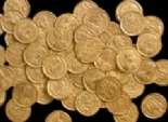السلطات المصرية تستعيد 25 عملة ذهبية من مسروقات متحف مدينة إخناتون