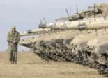  «قطر»: مقاتلات وقوات أمريكية تصل قاعدة «العديد» بقطر استعداداً للهجوم على «سوريا»