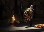 بالصور| رئيس وزراء مالطا يضع أكليل الزهور على قبر الرئيس الراحل ياسر عرفات