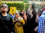  طلاب الإخوان يتظاهرون بجامعة القاهرة اعتراضًا على تواجد الأمن أمام أبواب الجامعات 