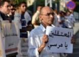 سلسلة بشرية أمام القصر الرئاسى ضد «المحاكمات العسكرية»