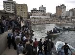 بالصور| مئات الفلسطينيين يحتجون في البحر على حصار إسرائيل البحري لـ