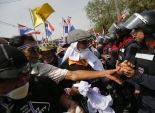  عشرات الآلاف يتظاهرون ضد الحكومة التايلاندية