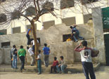  مجموعة من الشباب تحاول اقتحام مدرسة بسوهاج للتحرش بالطالبات