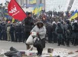  بالصور| الشرطة الأوكرانية تفرق المتظاهرين بالقوة بساحة الاستقلال في كييف 