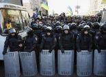 الشرطة الأوكرانية تخلي إدارة يحتلها موالون لروسيا في 