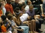 بالصور| أوباما يحضر مباراة كرة سلة لتشجيع شقيق زوجته