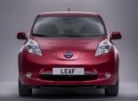  صاحب السيارة Nissan Leaf الكهربائية يحتفل بقطع 100,000 ميل 