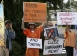 بالصور| «أوباما» يواجه احتجاجات أثناء إجازته فى هاواى