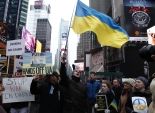 متظاهرون أوكرانيون يطالبون الحكومة بتحرك أكبر في مناطق الشرق