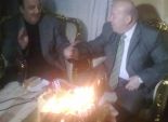 محافظ بورسعيد يشارك اللاعب الدولي محمد شاهين عيد ميلاده الـ72 بمنزله