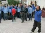  إضراب معلمي مدرسة الصافية بدسوق بعد ضرب الأهالي لهم 