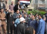  تجمهر المئات أمام مستشفى طلخا بالدقهلية بعد مصرع مواطن برصاص مخبر شرطة 