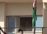  عاجل| مبارك يلوح لأنصاره من شرفة مستشفى المعادي العسكري 