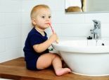 كيف تختارين فرشاة أسنان طفلك