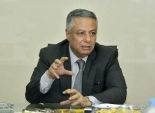 وزير التعليم يمنح «ماهيتاب» أسهماً فى قناة السويس بعد انتصارها على السرطان