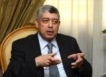 وزير الداخلية يتفقد أسلحة ثقيلة سلمها مواطنيين بالقاهرة