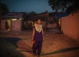 بالصور| منظمة عالمية تنقذ 130 ألف فتاة هندية من قضاء حاجتهن في الشارع