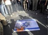 عاجل| حرق العلم الإسرائيلي أمام نقابة الصحفيين تنديدا بالعدوان على غزة