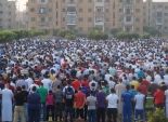  عشرات المصلين يؤدون صلاة العيد بجامع سيدي جابر في الإسكندرية 