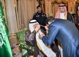إعلامي سعودي: من يحاول إثارة البلبلة بشأن انحناء السيسي للملك جاهل وحقير