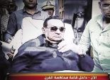 للمرة الأولى.. مبارك يتخلى عن «النظارة السوداء» ويدافع عن نفسه