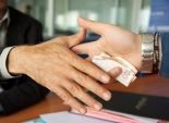 القبض على 3 مديرين بالضرائب في بورسعيد أثناء تلقيهم رشوة مالية