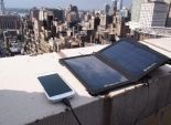 بالصور| ألواح شمسية لشحن الهواتف المحمولة