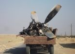 قوات الإنقاذ تواصل نقل حطام الطائرة العسكرية من موقع الحادث في الفيوم