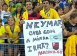 بالصور| مشجع برازيلي يعرض على 
