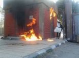 طلاب الإخوان بأزهر أسيوط يشعلون النيران في دراجة أمام بوابة الجامعة