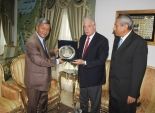 بالصور| جنوب سيناء تهدي سفير بنجلاديش درع المحافظة