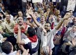 موظفو المستشفى الجامعي يحررون محضرا ضد البنك الأهلي بالمنيا